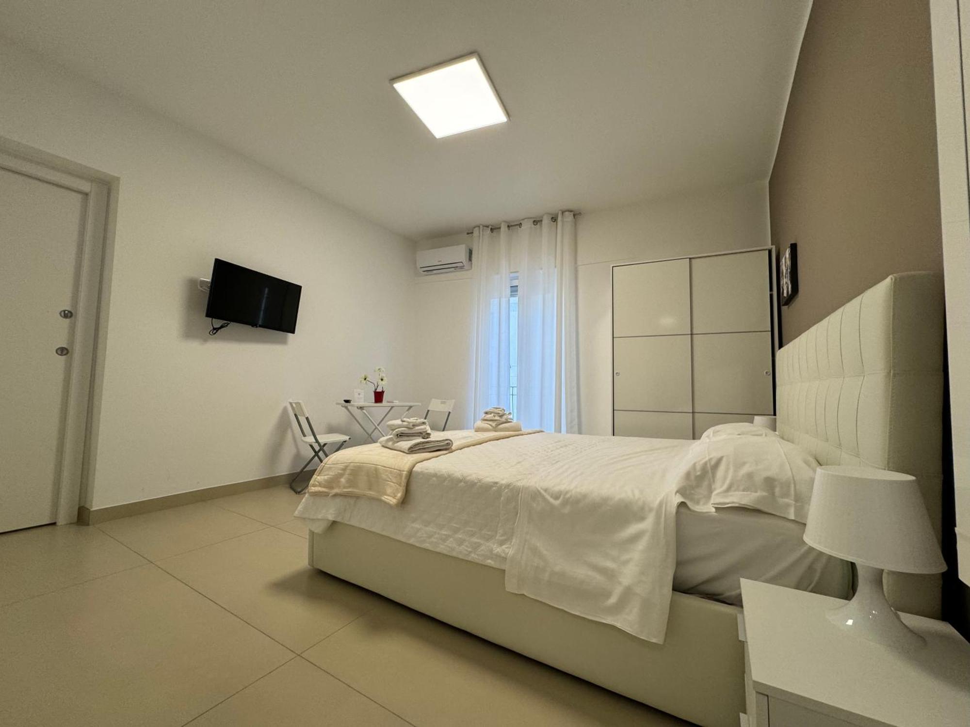 Four Rooms Naxos Giardini-Naxos Buitenkant foto